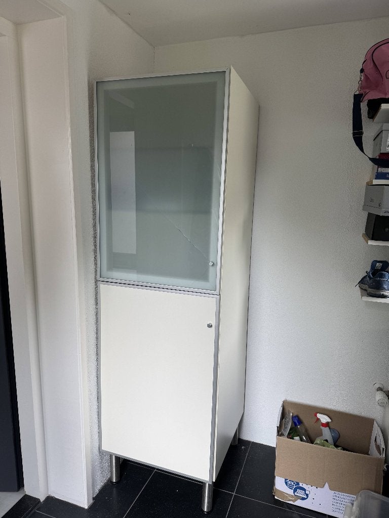 Kast met wasmand voor in badkamer of bijkeuken, Ophalen, Gebruikt