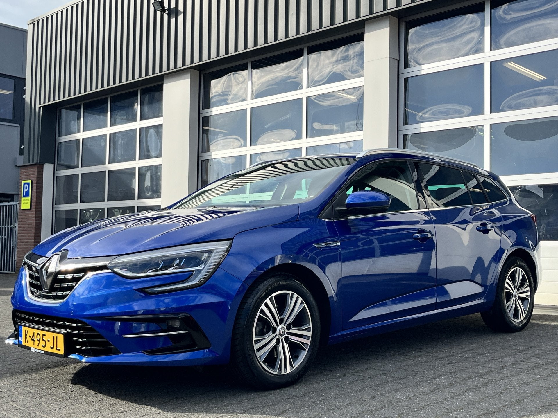 Renault Mégane Estate 1.3 TCe Intens Airco Trekhaak 1700kg, Auto's, Voorwielaandrijving, Gebruikt, 4 cilinders, Blauw
