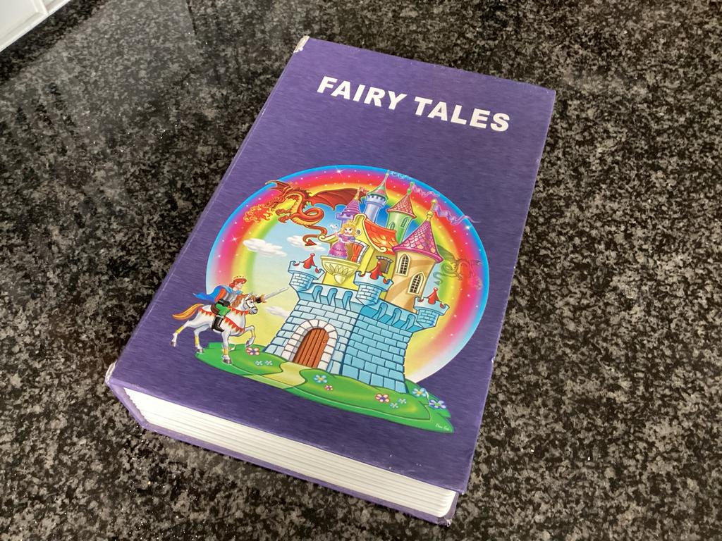 Geheim opbergboek 'Fairy Tales' met sleutel, Ophalen of Verzenden, Zo goed als nieuw