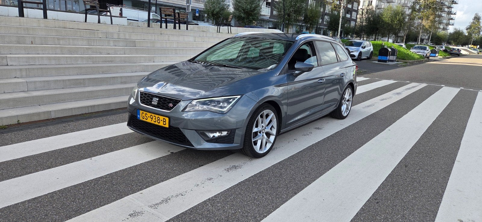 Seat Leon 1.4 TSI FR Variant ACT 150pk 2015 Grijs, Auto's, Dealer onderhouden, Zwart, 4 cilinders, Leon