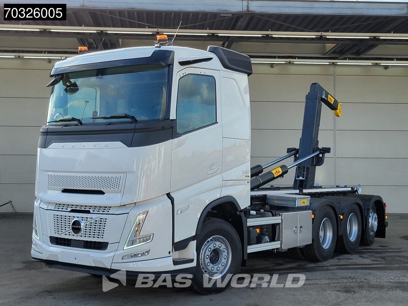 Volvo FH Aero 540 8X4 NEW! HYVA 30-62 S Heavy Durt Container, Automaat, Euro 6, Wit, Leder