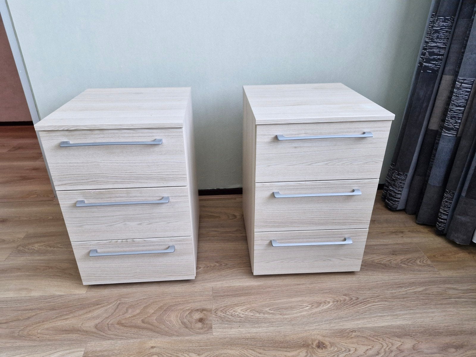 Dit Stel Nachtkastjes met 3 lades - Licht Ahorn, Ophalen of Verzenden, Gebruikt, Hout, Minder dan 45 cm