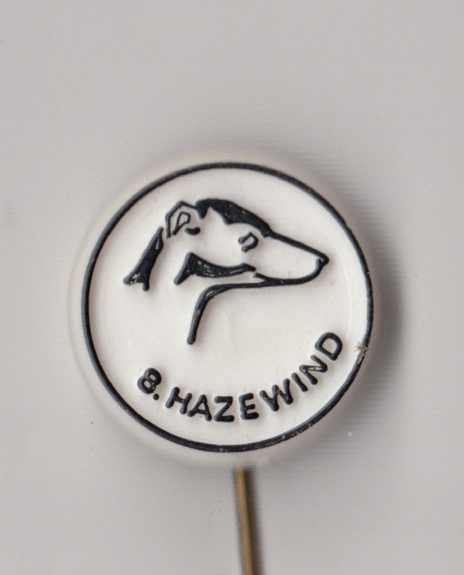 Hazewind Hond wit speldje, Gebruikt, Niet vindbaar, Niet vindbaar, Speldje of Pin