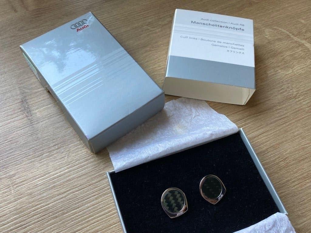 Nieuwe originele manchetknopen Audi R8, Ophalen, Nieuw, Overige materialen