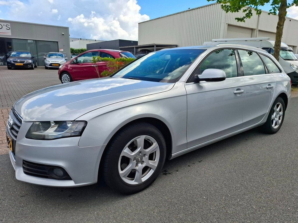 Audi A4 Avant 1.8 TFSI CLIMA/CRUISE/AFN TREKHAAK!, Auto's, Audi, Voorwielaandrijving, Euro 5, Stof, Gebruikt