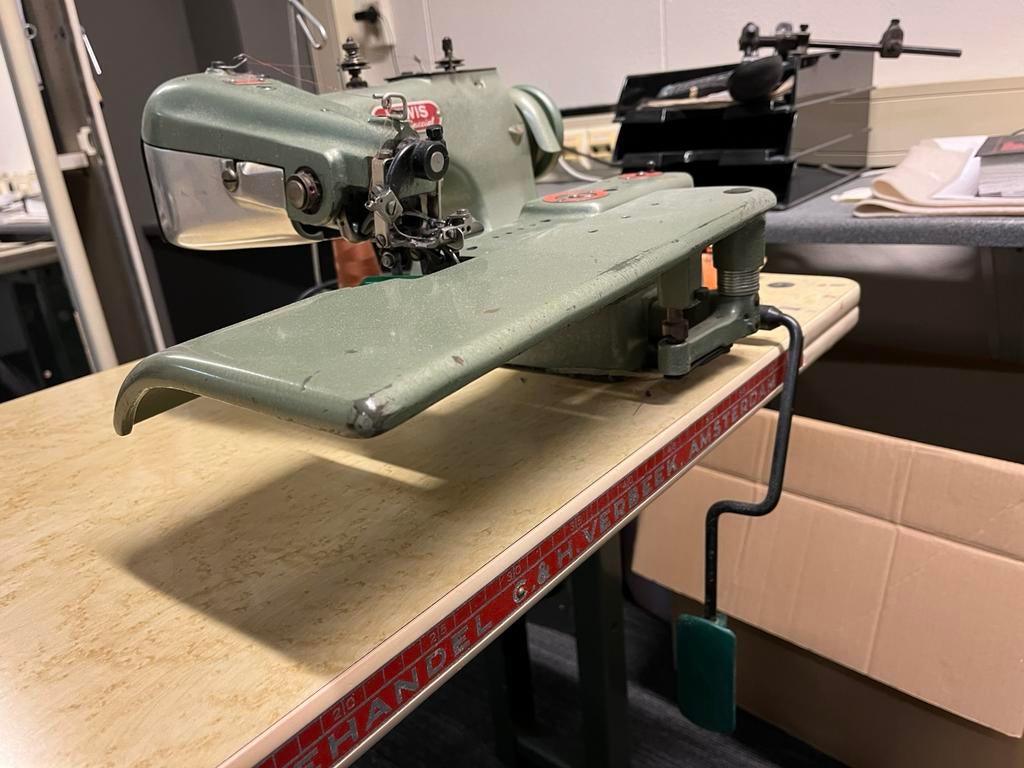 Blindzoom machine, Hobby en Vrije tijd, Naaimachines en Toebehoren, Ophalen, Gebruikt, Lockmachine, Overige merken