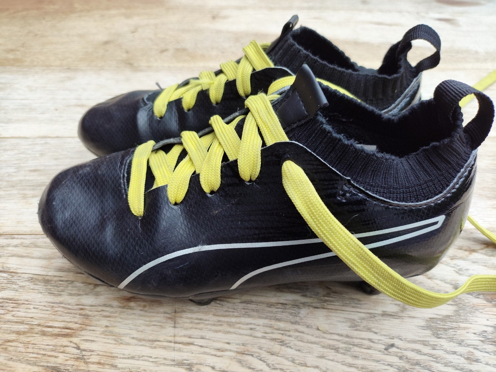 Puma voetbalschoenen maat 33, Sport en Fitness, Ophalen, Gebruikt, Schoenen