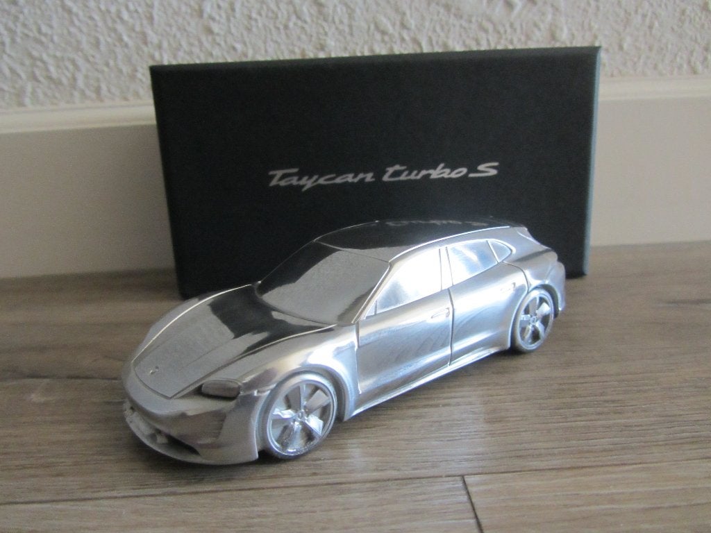 Porsche Taycan Cross Turismo Turbo S Presse Papier, Paperwei, Hobby en Vrije tijd, Ophalen of Verzenden, Nieuw, Auto, Overige merken