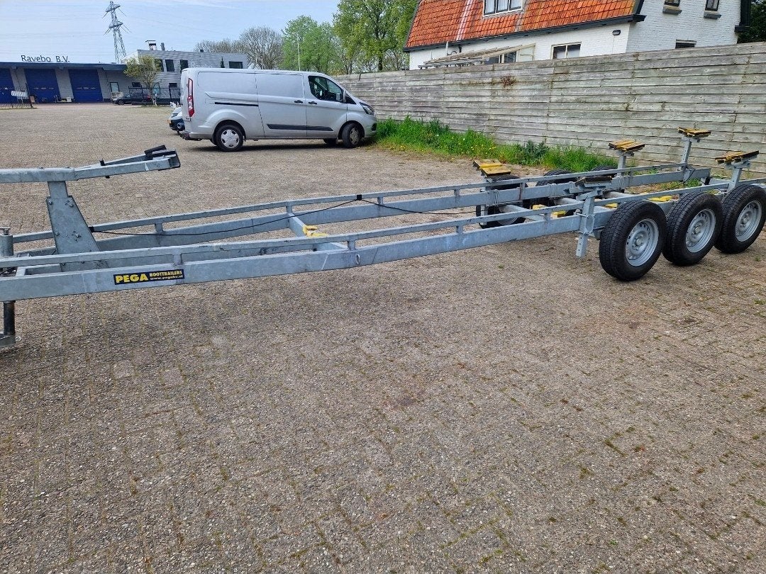 Pega stallingtrailer 4000KG laden  800CM !!!, Watersport en Boten, Ophalen, 6 tot 9 meter, Overige typen, Zo goed als nieuw