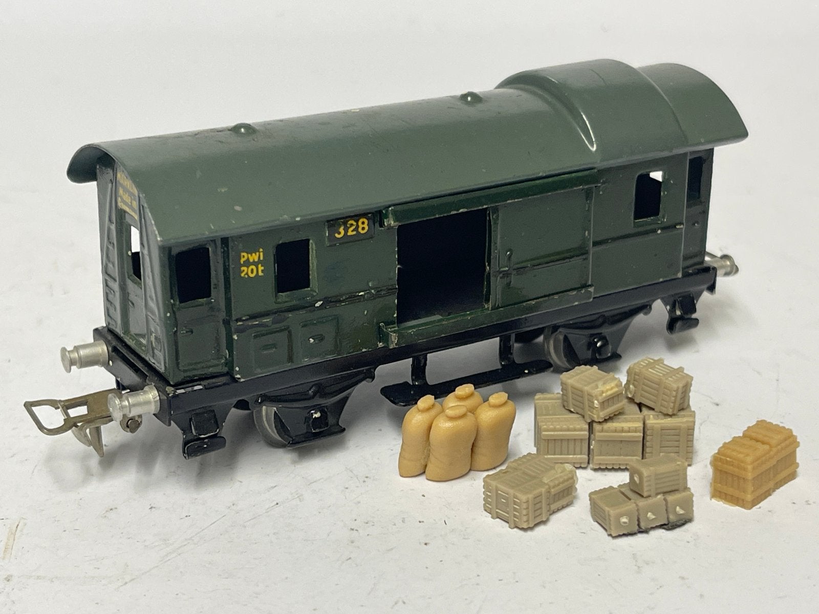 * COLL ITEM * Märklin 328 * Postrijtuig Pwi 20t + Goederen *, Wisselstroom, Wagon, Ophalen of Verzenden, Zo goed als nieuw