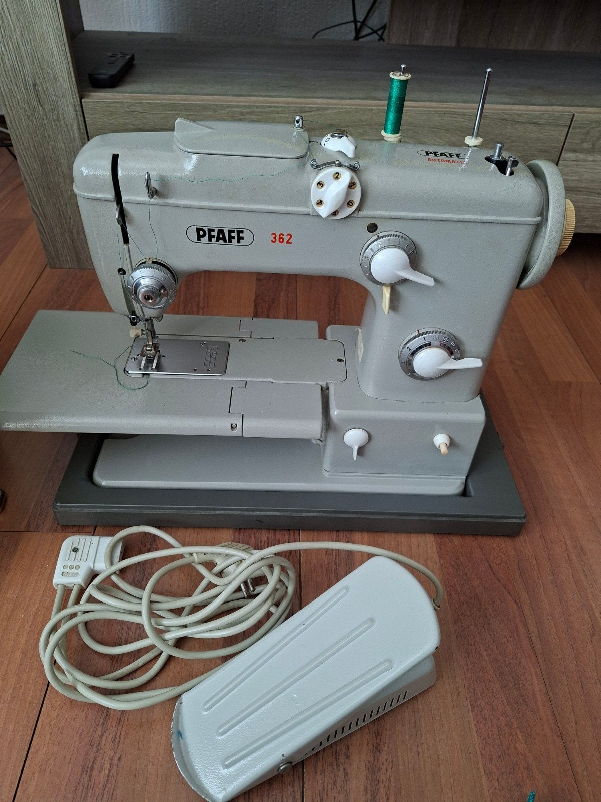 Pfaff 362 automatic naaimachine met extra toebehoren, Ophalen, Zo goed als nieuw, Naaimachine, Pfaff