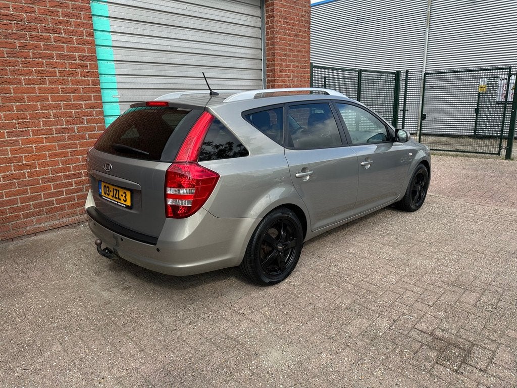 Kia Cee'd Sporty Wagon 1.4 CVVT X-ecutive Airco! Bj:2009 NAP, Auto's, Voorwielaandrijving, Gebruikt, 4 cilinders, 1396 cc