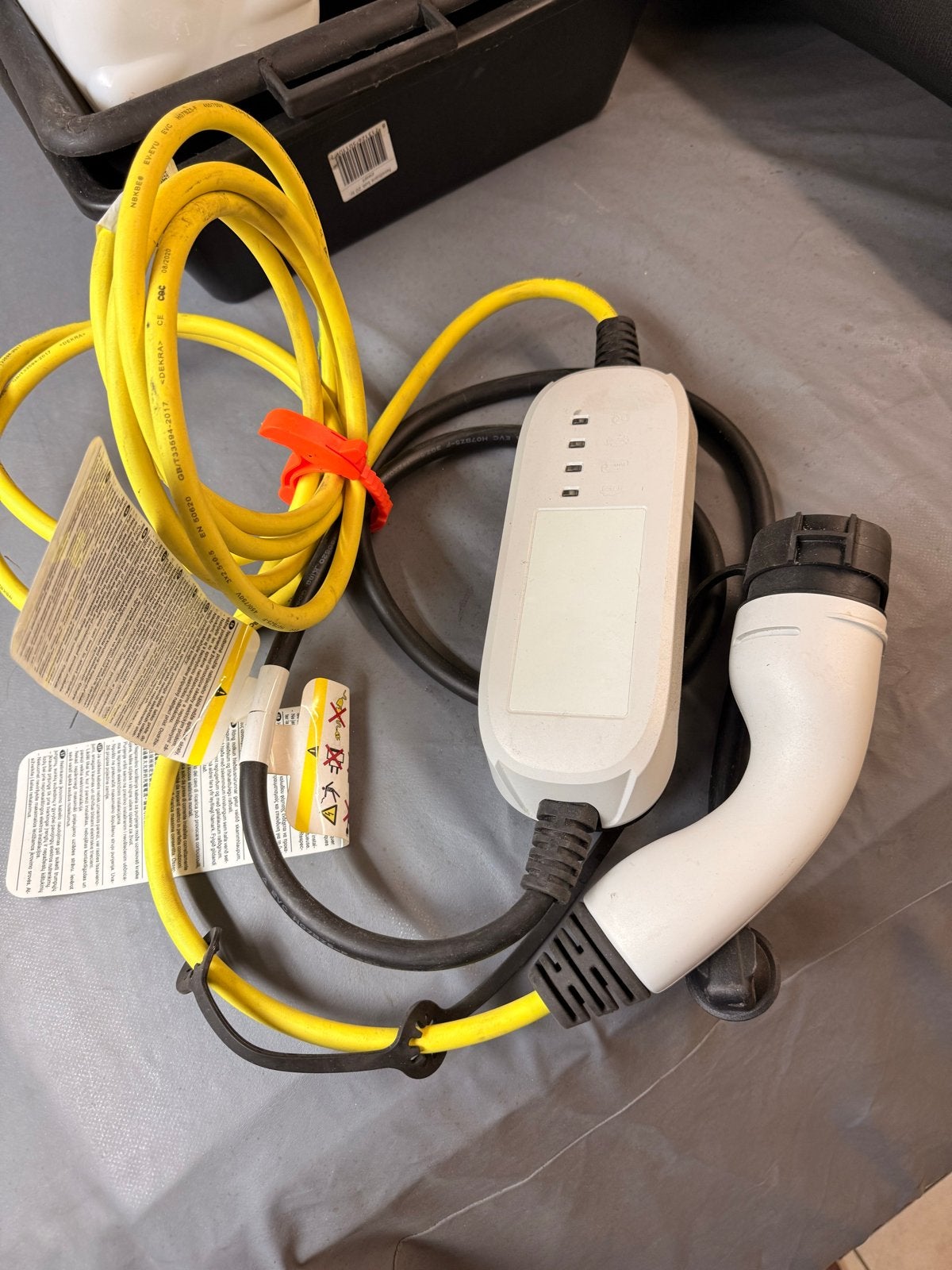 VW AG APTI IC-CPD Laadkabel voor Elektrische of hybride Auto, Ophalen, Zo goed als nieuw, Laadkabel