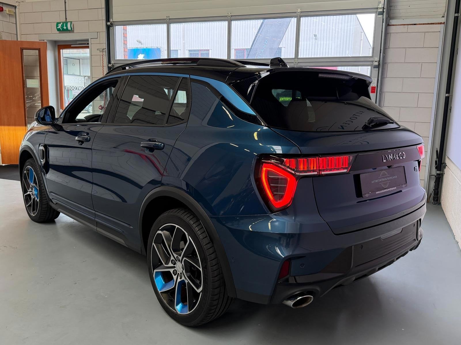 Lynk & Co 01