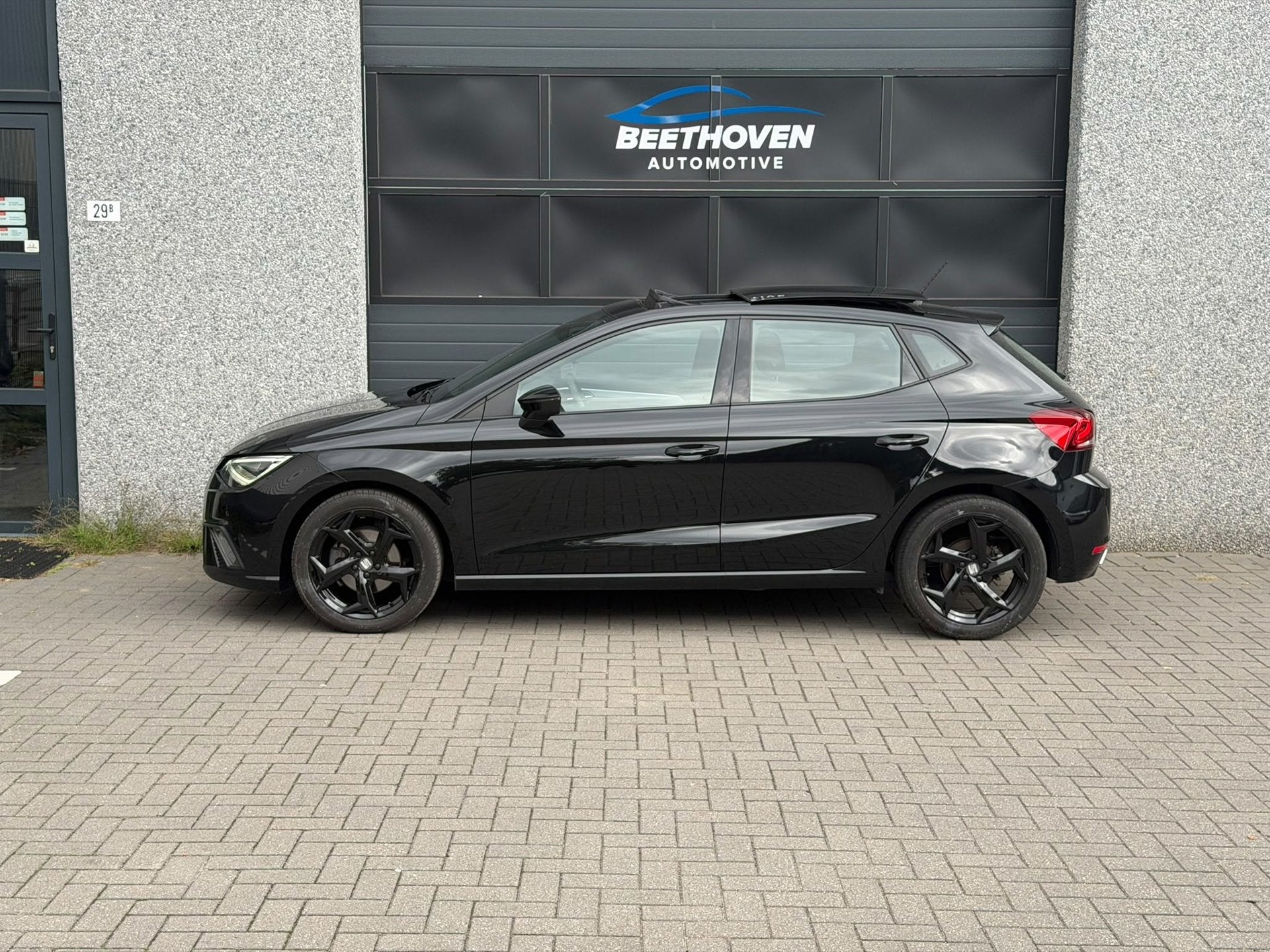 Seat IBIZA 1.0 EcoTSI FR Pano Camera, Auto's, Dealer onderhouden, Stof, Gebruikt, 580 kg