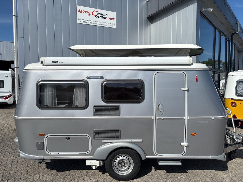 Eriba Touring Triton 430 GT Luifel Fietsendrager 2016, Luifel, 4 tot 5 meter, Eriba, Dwarsbed