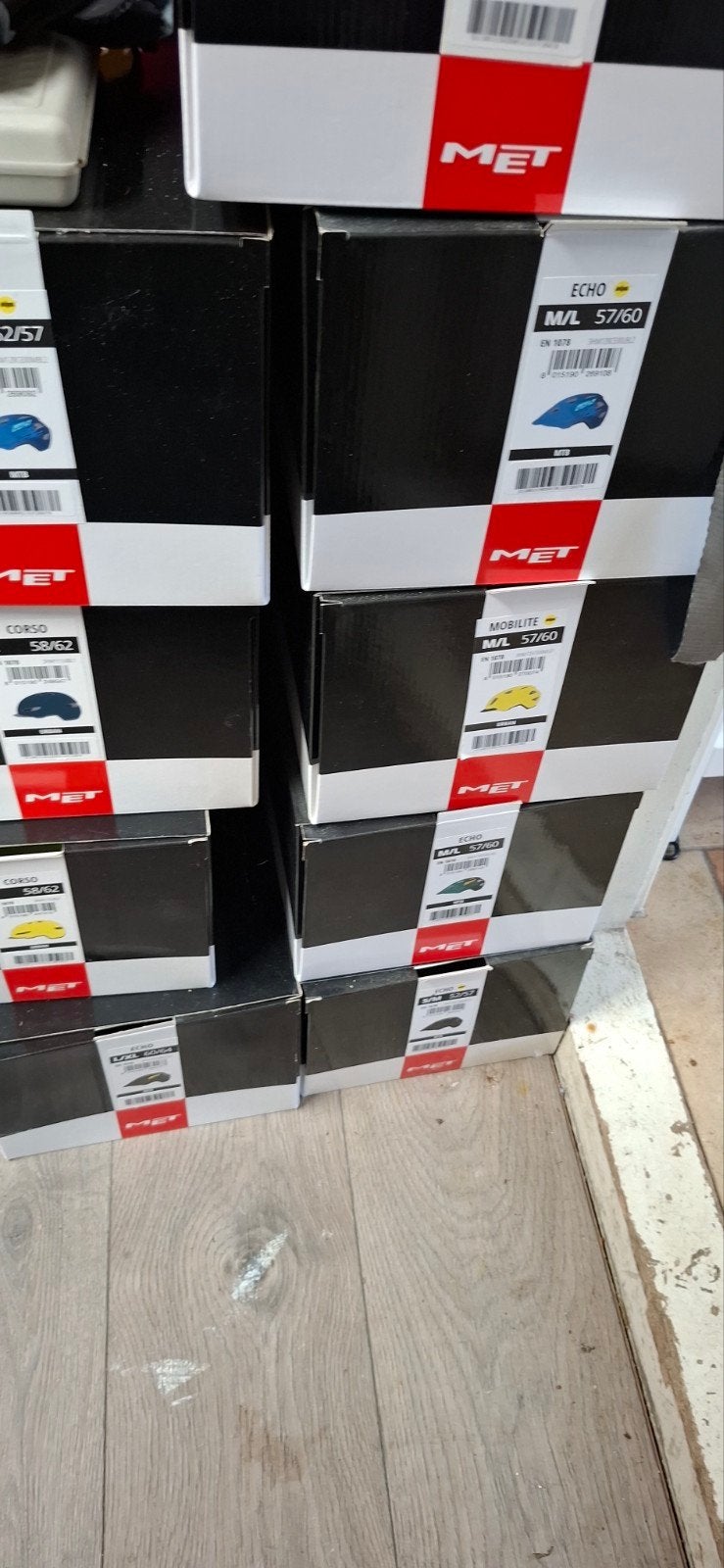MET helmen 9 stuks nieuw, Verzenden, Nieuw, Heer of Dame