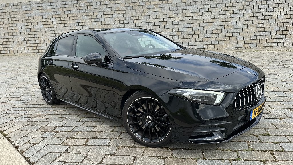 Mercedes-Benz A-Klasse A 250 224pk 7G-DCT 2020 Zwart, Auto's, Mercedes-Benz, Euro 6, 4 cilinders, Parkeerassistent, Zwart