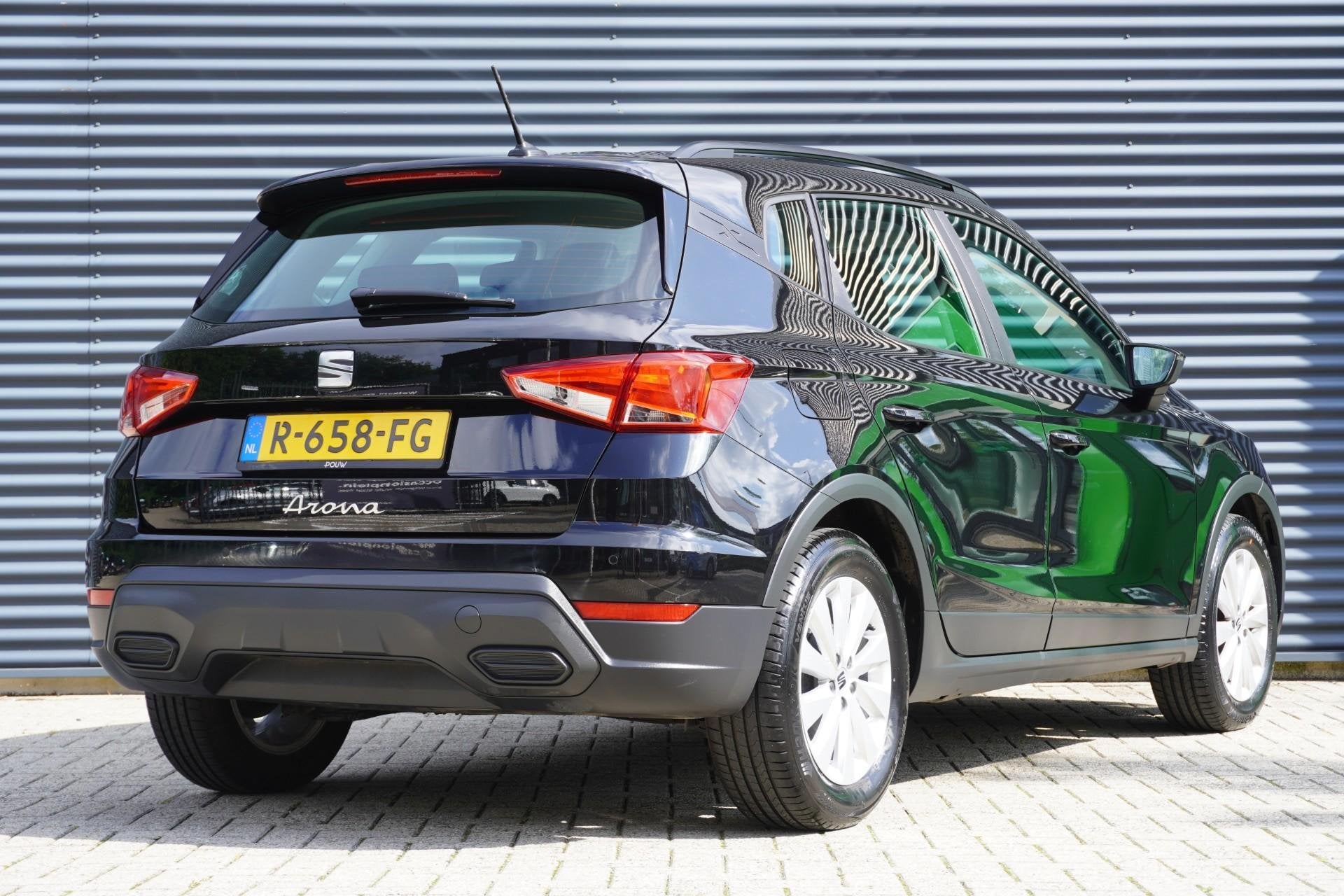 SEAT Arona 1.0 TSI 95pk Style | Parkeersensoren achter | Cru, Auto's, 12 maanden, Stof, Gebruikt, 95 pk