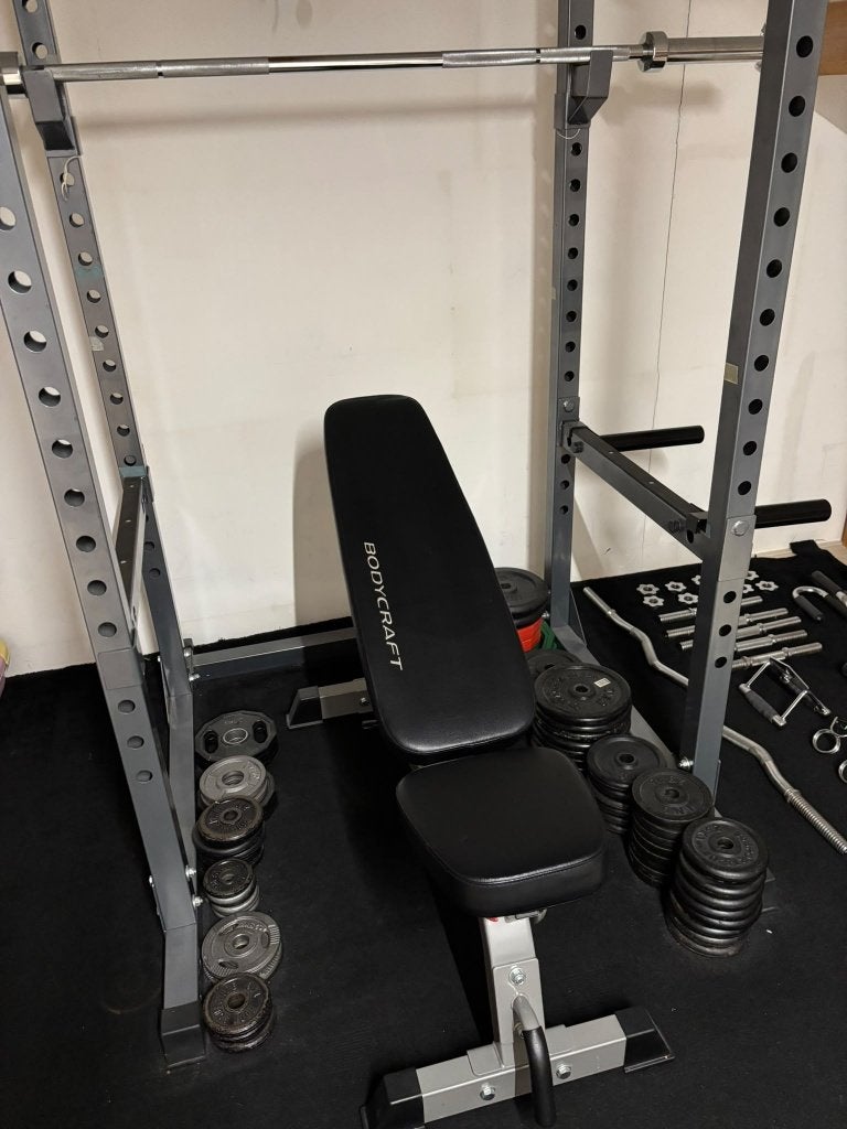 Set Power Rack, Halterstang, Bank, 226,5kg aan schijven, Ophalen, Zo goed als nieuw, Benen, Krachtstation
