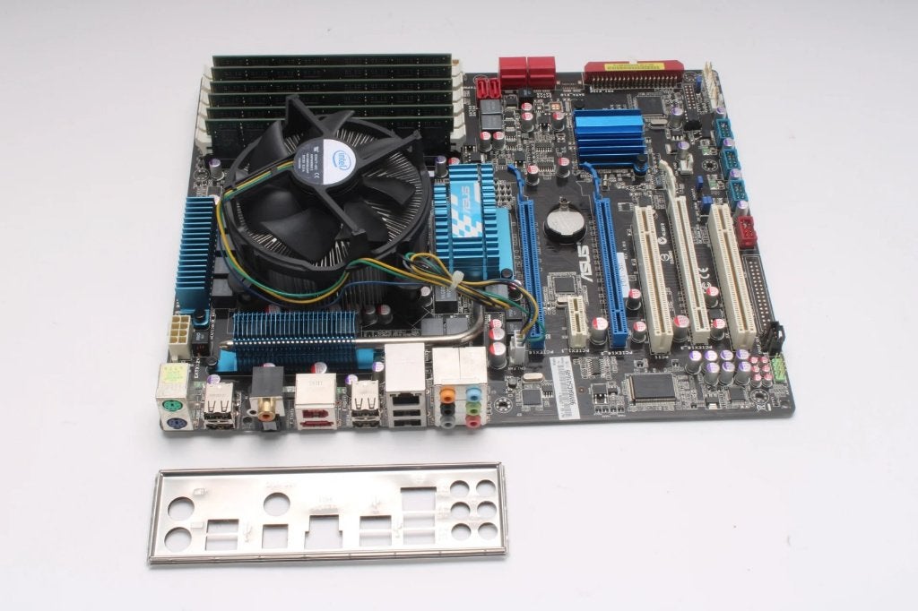 Blast from the Past Upgradeset, Computers en Software, 4-core, Zo goed als nieuw, LGA 1366, Intel Core i7