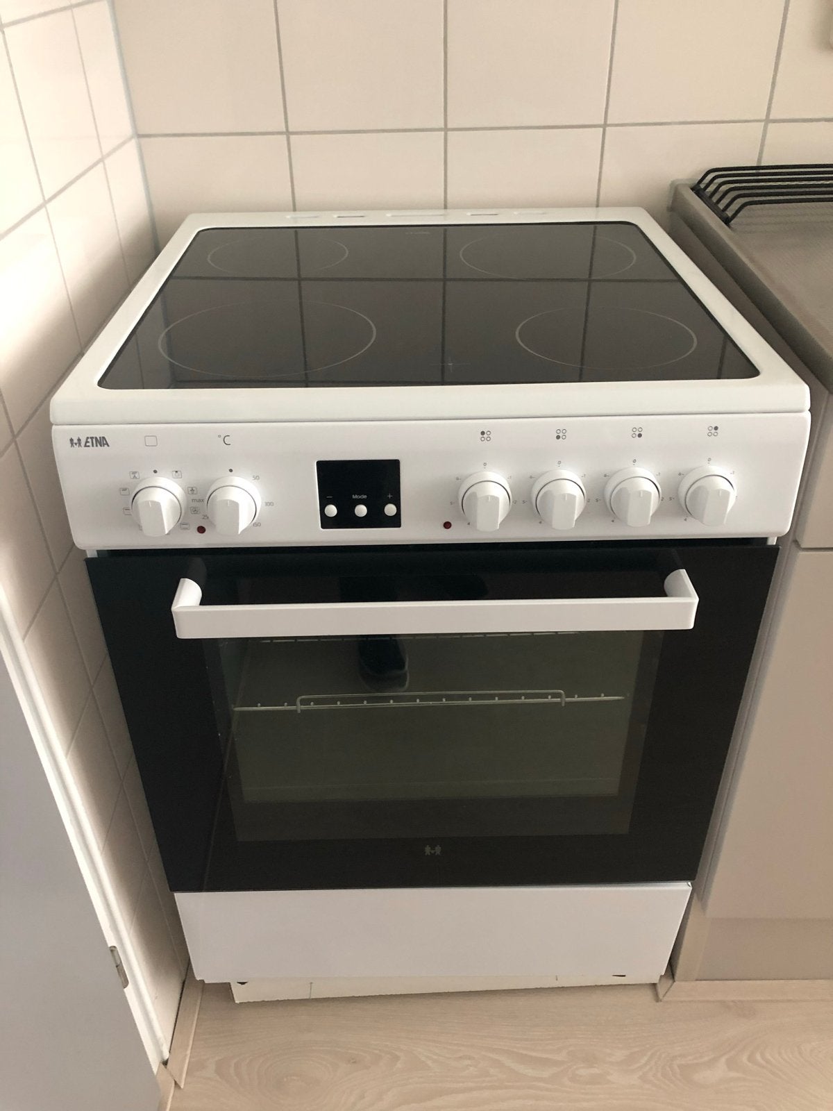 ETNA Vrijstaand Keramisch Fornuis met Oven, Witgoed en Apparatuur, Ophalen, Hete lucht, 60 cm of meer, Keramisch