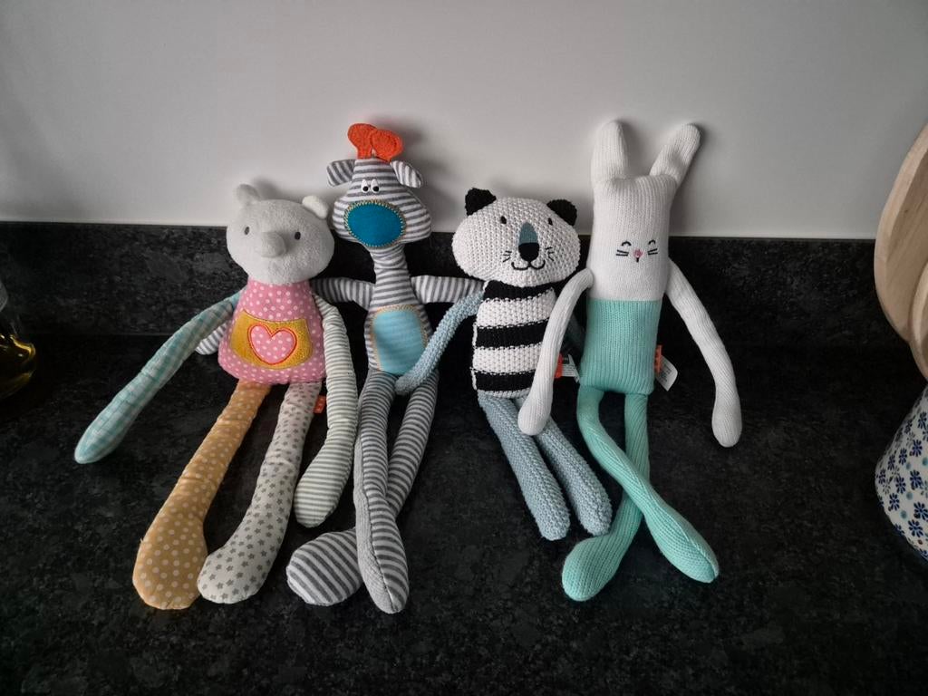 HEMA slungel knuffels beer, giraffe, tijger en poes, Ophalen of Verzenden