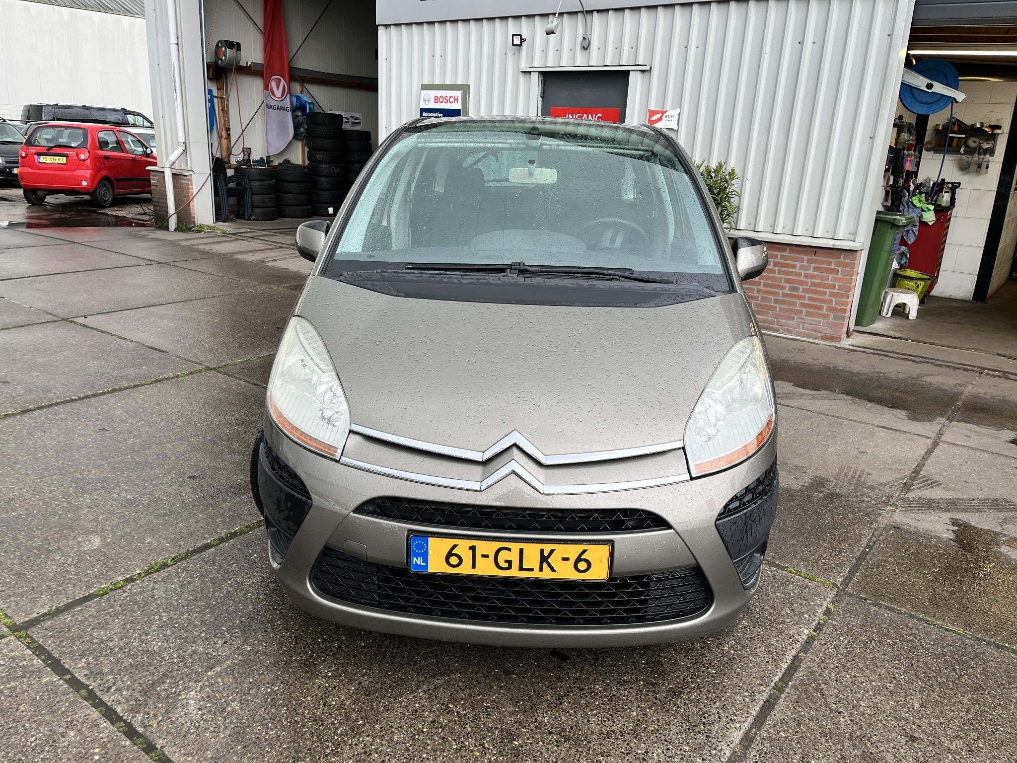 Citroen C4 Picasso 1.8-16V Prestige 5p. trekhaak, pdc achter, Gebruikt, 4 cilinders, Bruin, 1749 cc