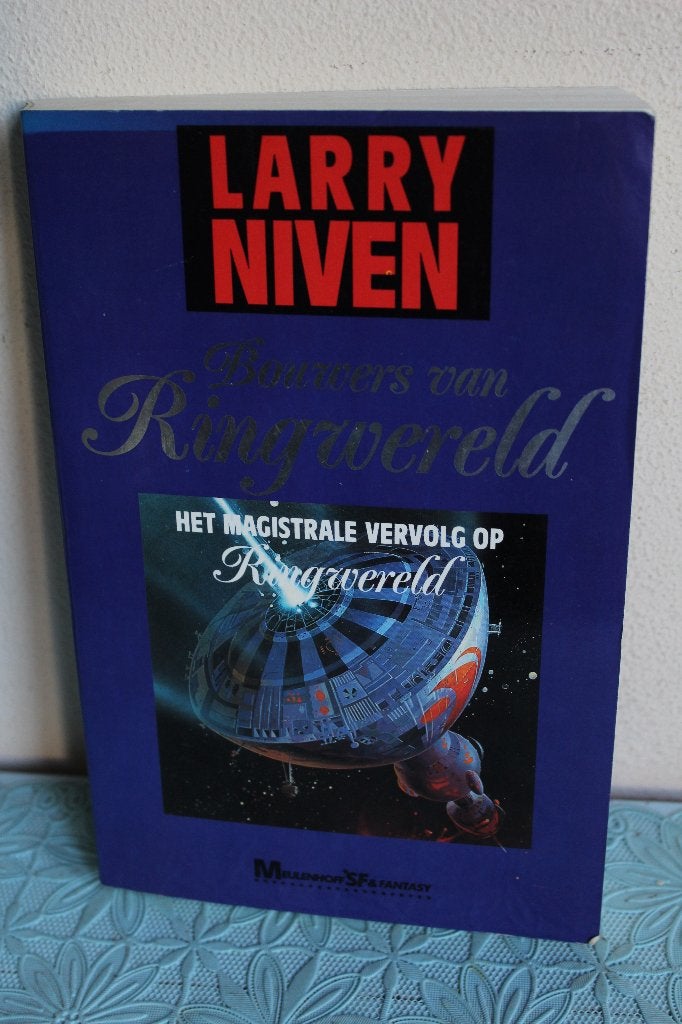 Bouwers van Ringwereld, Ophalen of Verzenden, Gelezen, Larry niven