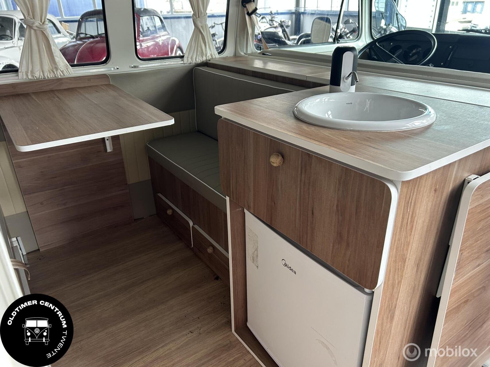 Gerestaureerde Volkswagen T2 camper, foto 8