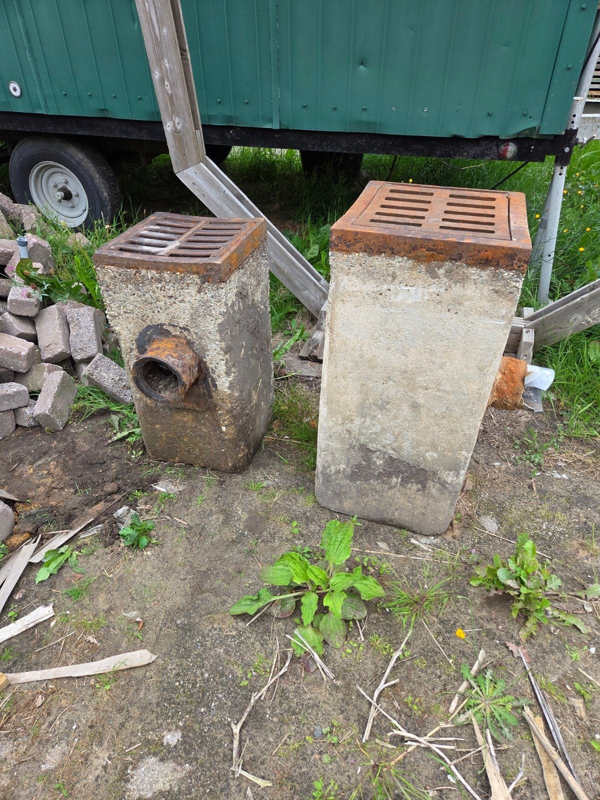 Straatkolk, beton met gietijzer, Doe-het-zelf en Verbouw, Buizen en Afvoer, Ophalen, Gebruikt, Minder dan 2 meter, 80 mm of meer
