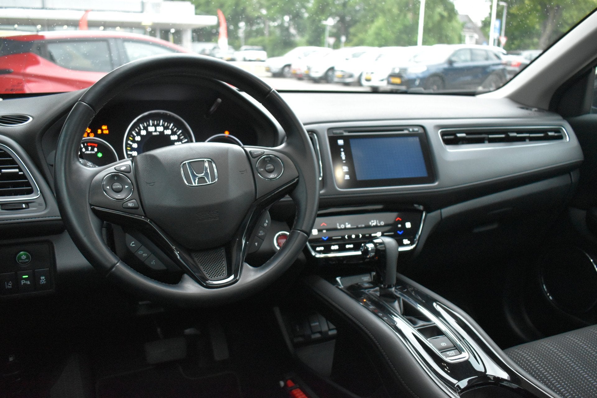 Honda HR-V 1.5 i-VTEC Executive Automaat 131pk | Parkeersens, Auto's, 12 maanden, Leder en Stof, Zwart, Origineel Nederlands