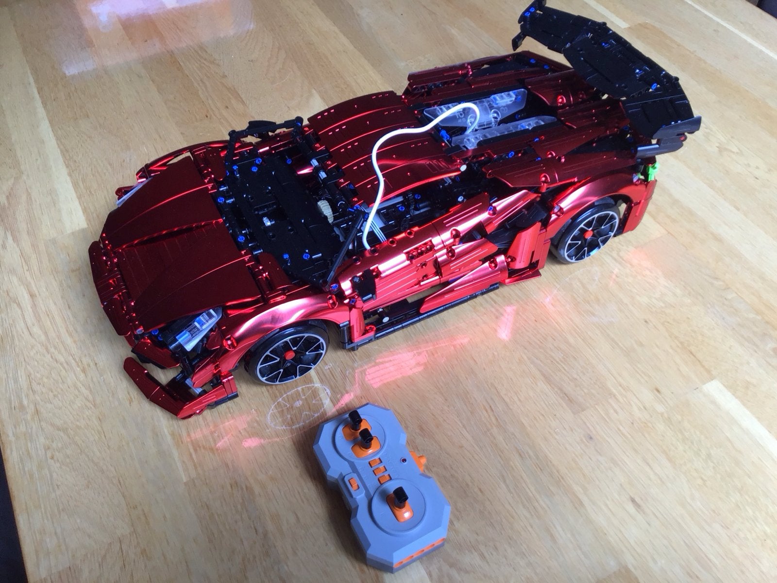 RC Auto Bouwpakket met Afstandsbediening - Schaal 1:10, Elektro, Ophalen of Verzenden, Zo goed als nieuw, Schaal 1:10