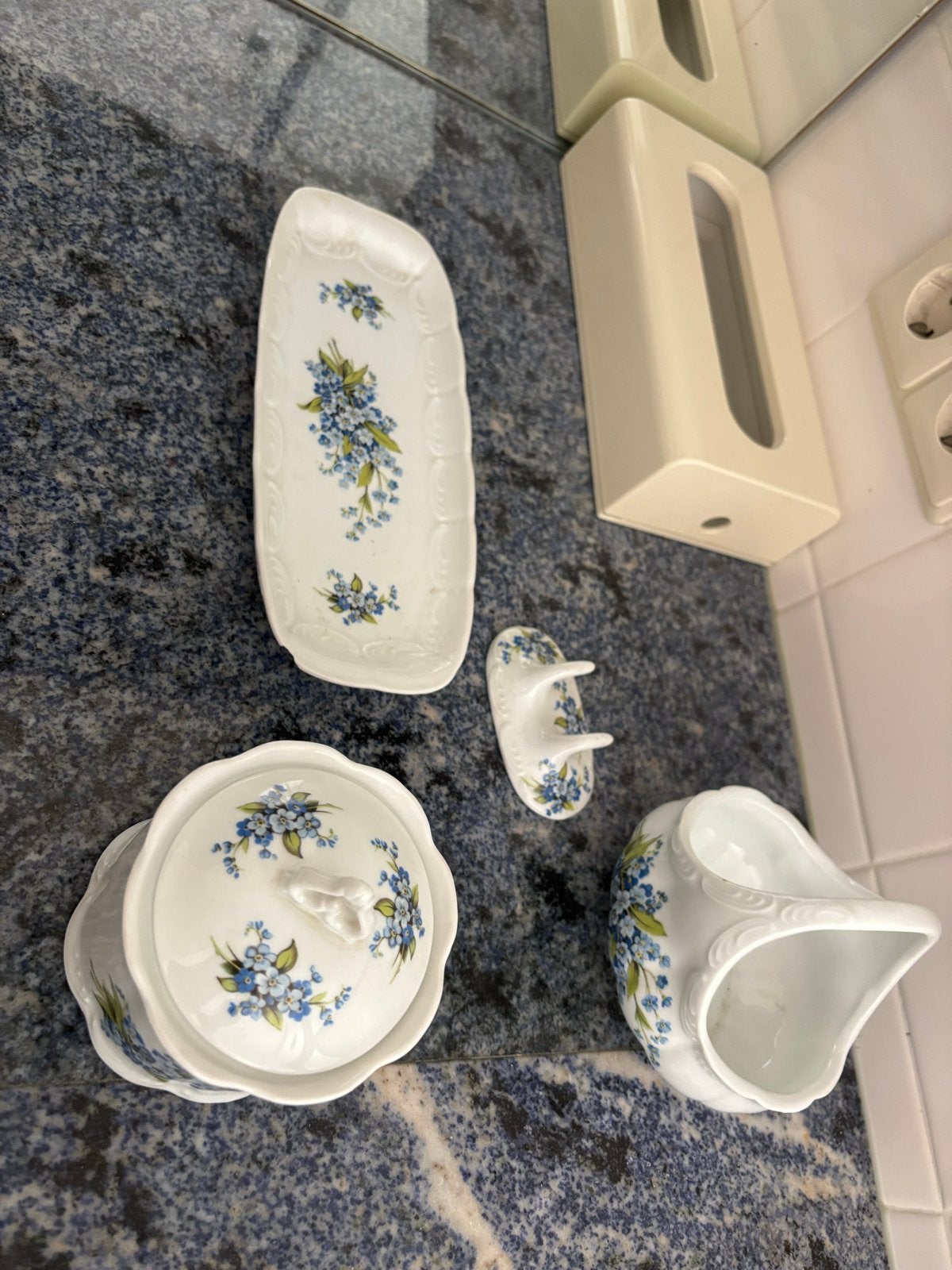 Porseleinen toilet bakjes van bonneterie, Ophalen