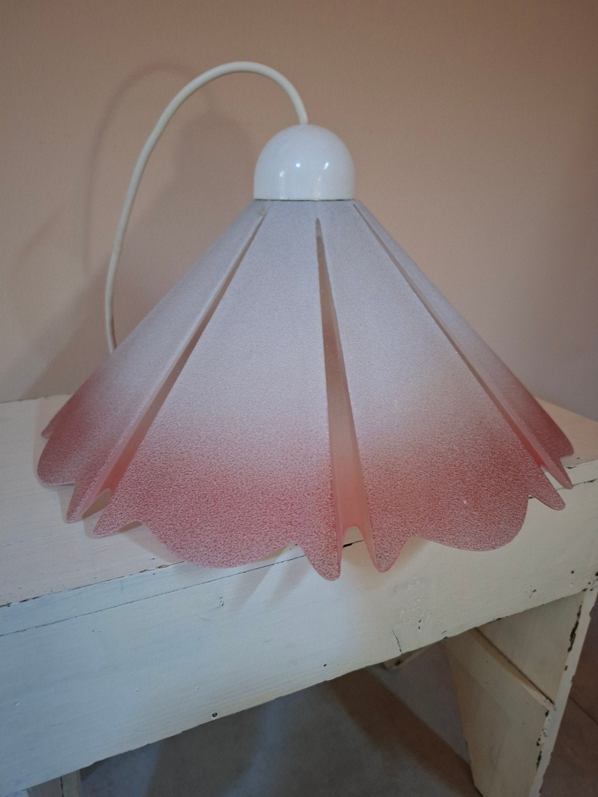 Vintage glazen hanglamp met kleurverloop wit/roze, Ophalen of Verzenden, Glas