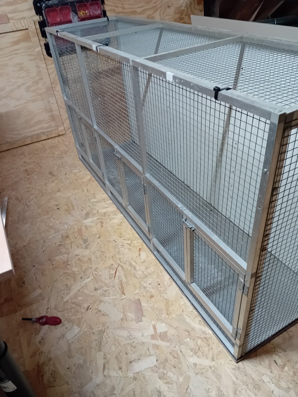 aluminium hok, Dieren en Toebehoren, Vogels | Hokken en Kooien, Ophalen of Verzenden, Zo goed als nieuw, Aluminium, Volière