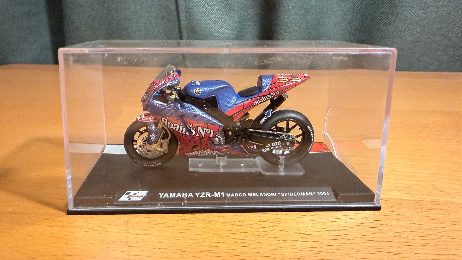 Schaalmodel Yamaha YZR-M1 Marco Melandri Spiderman 2004, Ophalen of Verzenden, Zo goed als nieuw, Overige typen, Overige merken