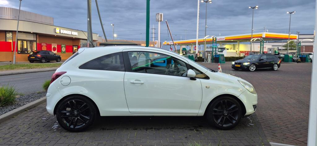 Opel Corsa 1.2 16V 3D 2010 Wit, Auto's, Opel, Particulier, Corsa, ABS, Airbags, Airconditioning, Automatische klimaatregeling