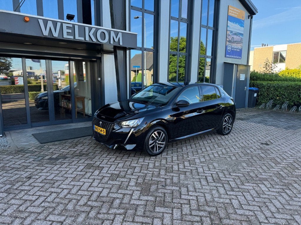Peugeot 208 1.2 Automaat 101PK Allure, Climatcntrl, Cruiseco, 101 pk, Gebruikt, Zwart, Leder