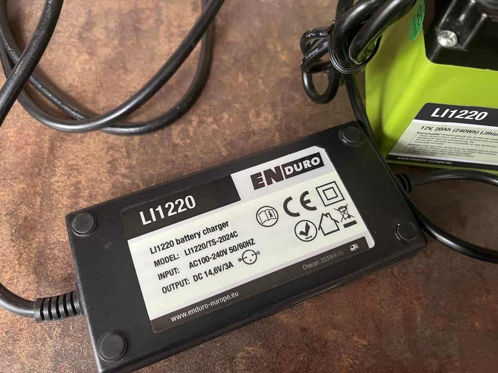 Enduro LI1220 Lithium-ion Accu lader 12V, Ophalen of Verzenden, Gebruikt