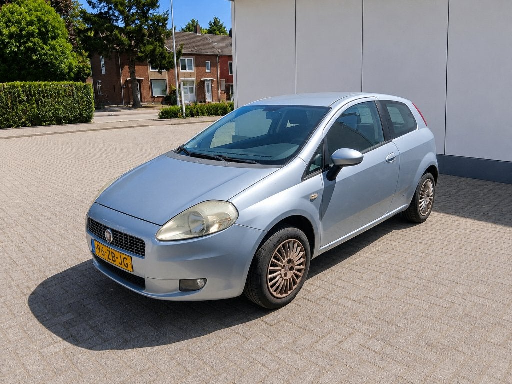 Fiat Punto 1.4 3DR 2007 Grijs Airo Cruisecontrol, Auto's, Voorwielaandrijving, 40 €/maand, 4 cilinders, Leder en Stof
