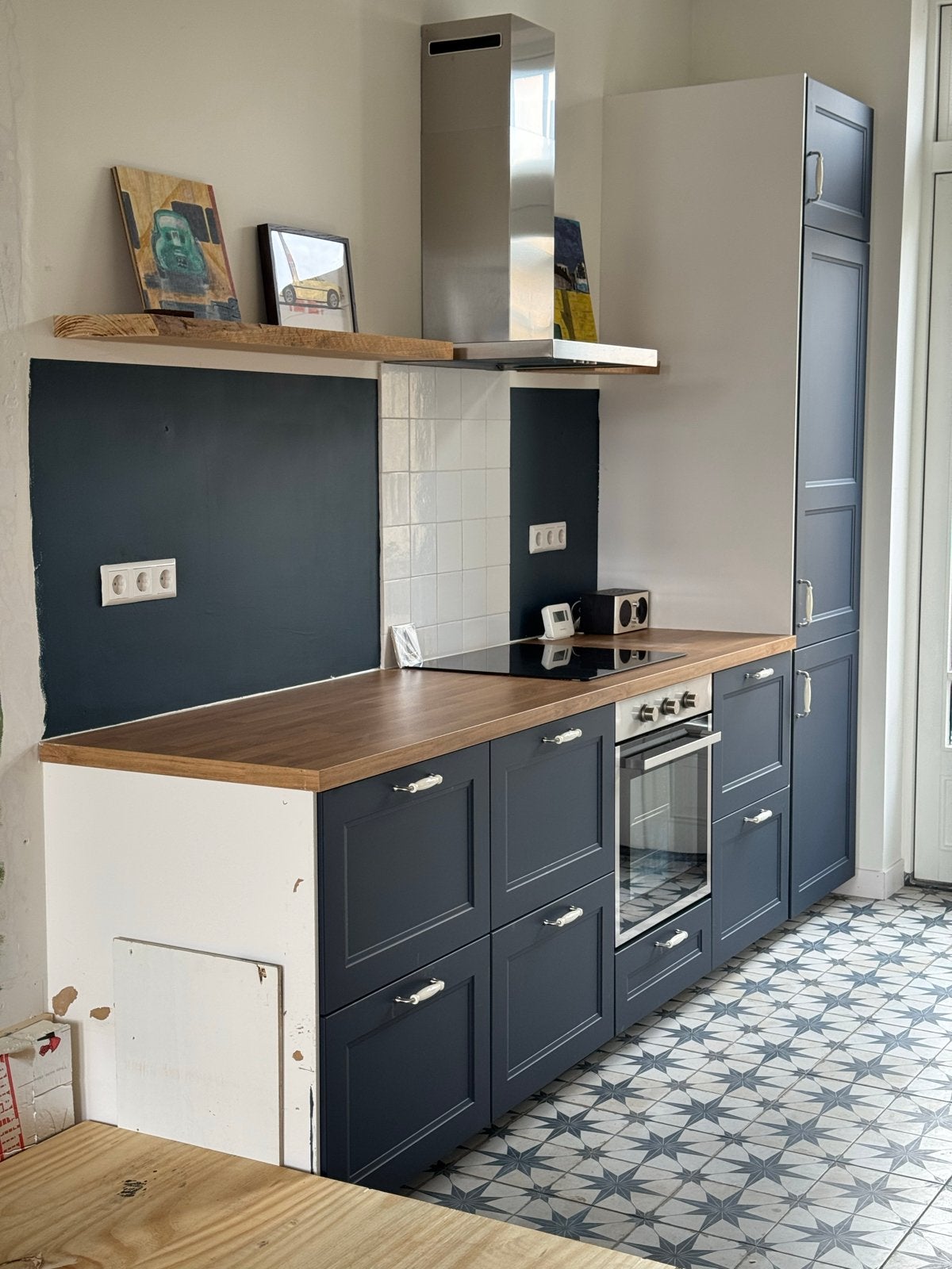 Moderne keuken met kookeiland en inbouwapparatuur, Huis en Inrichting, Keuken | Complete keukens, Ophalen, Gebruikt, Blauw, Dubbelwandige keuken