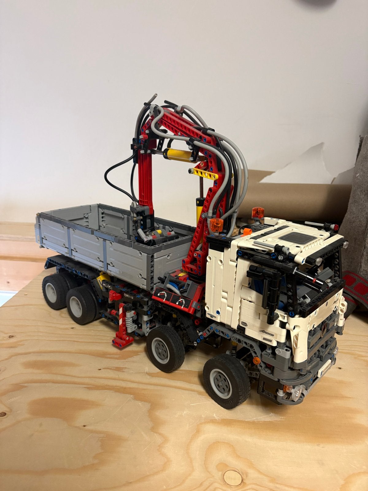LEGO Technic Mercedes-Benz Arocs 3245 Vrachtwagen, Ophalen of Verzenden, Zo goed als nieuw, Overige merken