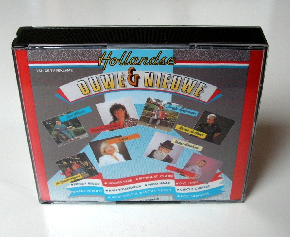 Hollandse Ouwe & Nieuwe 2 cd's 28 nummers ZGAN, Ophalen of Verzenden, Zo goed als nieuw, Verzamelalbum, Inclusief doosje