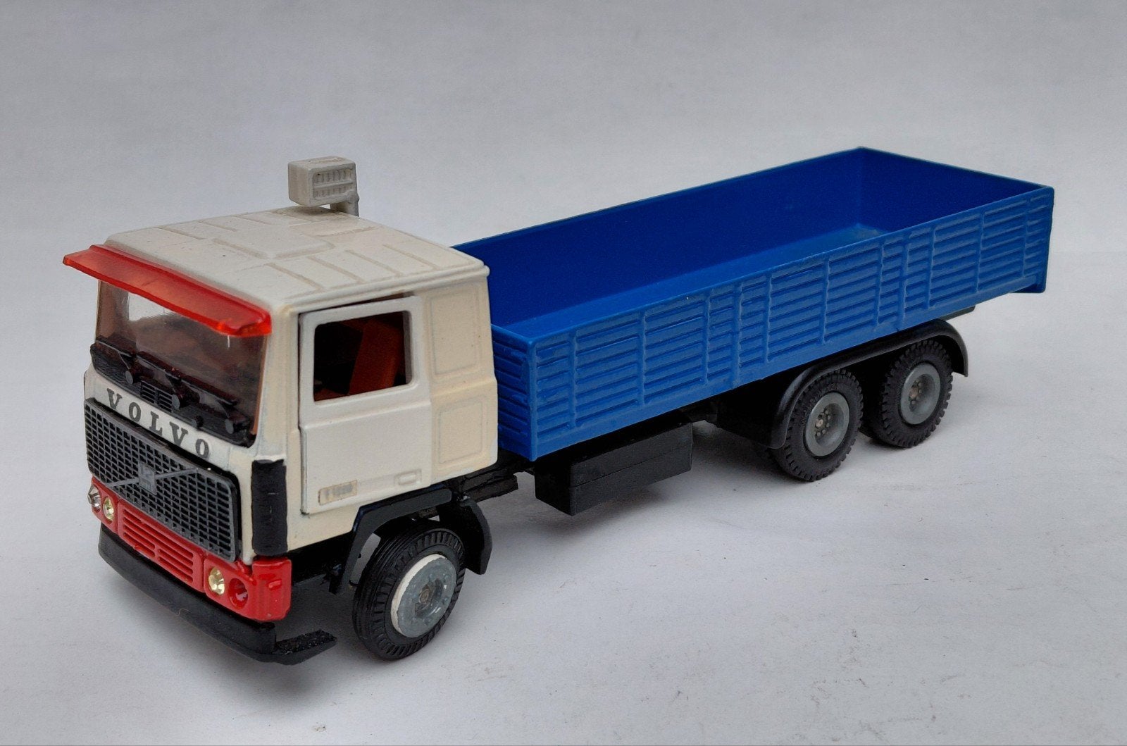 Volvo truck Tekno, Ophalen of Verzenden, Zo goed als nieuw, Bus of Vrachtwagen, Tekno