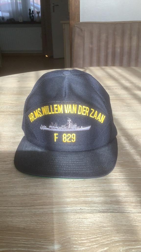 Pet van HR.MS. willem van der Zaan F 829, Ophalen, Zo goed als nieuw, Pet