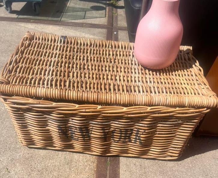 Vintage rieten opbergmand met deksel 68x40x30 cm, Huis en Inrichting, Woonaccessoires | Schalen en Manden, D, Ophalen of Verzenden