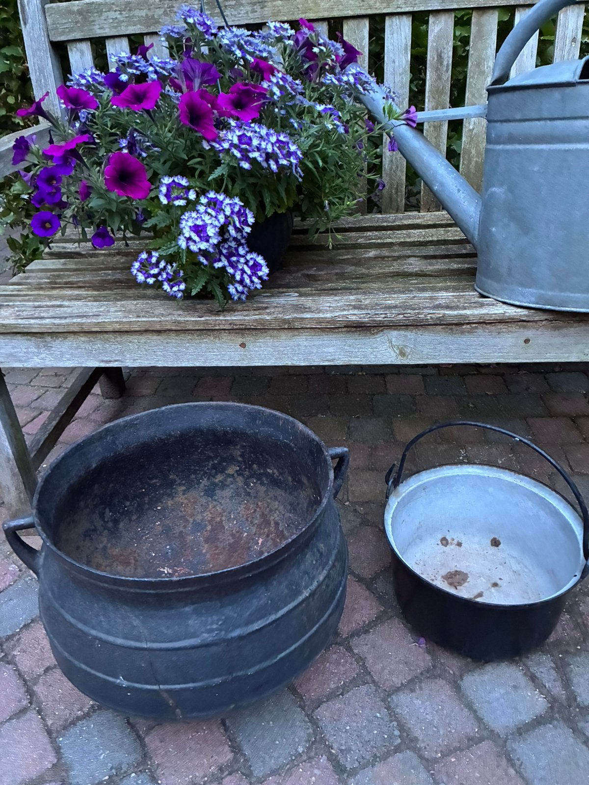 Vintage tuinartikelen. o.a. heksenketels - gieter., Tuin en Terras, Bloembakken en Plantenbakken, Ophalen, Gebruikt, Minder dan 30 cm