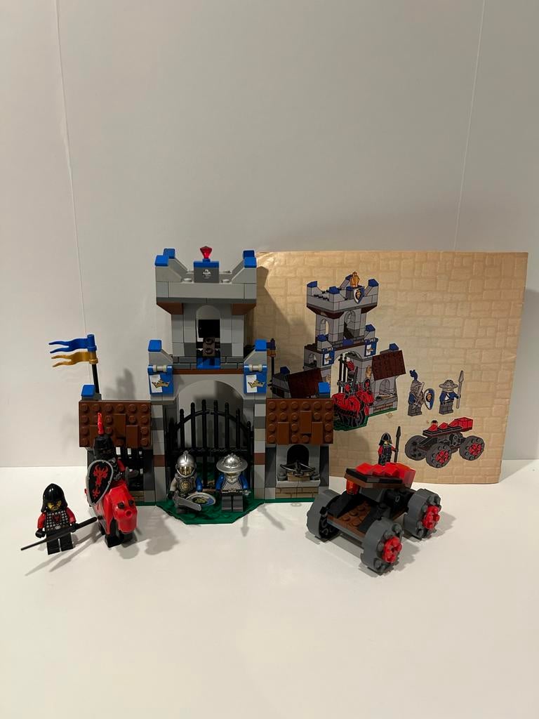 Lego Castle 70402: De Poortwachtersaanval, Lego, Ophalen of Verzenden, Zo goed als nieuw, Compleet