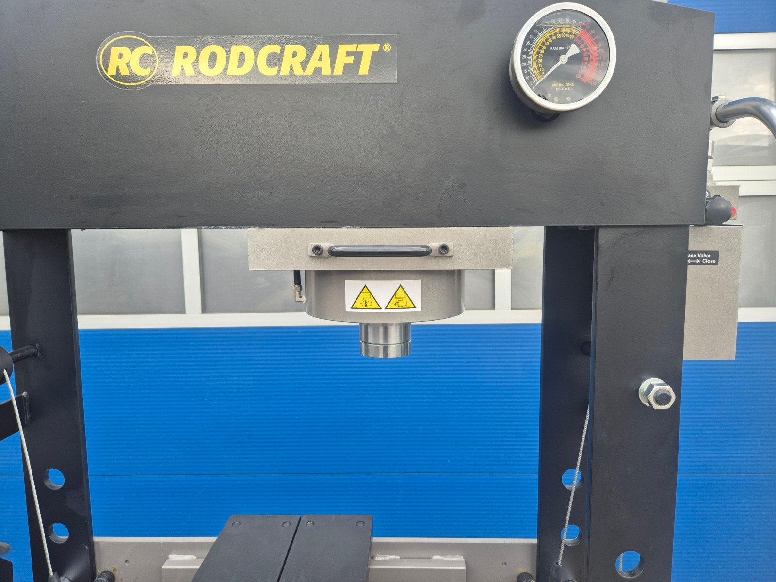 Foto 11 van RODCRAFT Werkplaatspers Hydro-pneumatisch 75 TON NU ACTIE!
